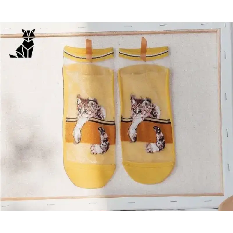 Chaussettes Chat Motif: Confort Et Style Félin à Vos Pieds! Jaune