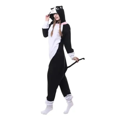 Combinaison Pyjama Chat Noir: Confort Et Chaleur Pour Vos Dimanches Transparent Background